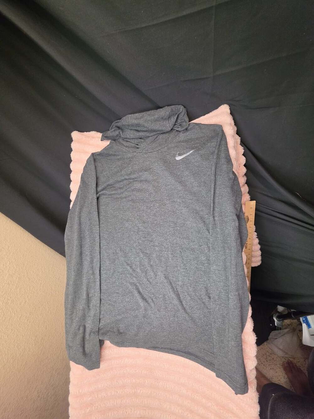 Nike Dri-Fit Long Sleeve Hooded Top Size S Gray